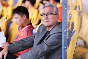 马德兴谈国足：最大败笔就是防守型中场的位置上，选择黄政宇首发